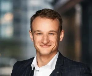 Picture of Artur P. <span class="job-type">Uczestnik webinaru</span>